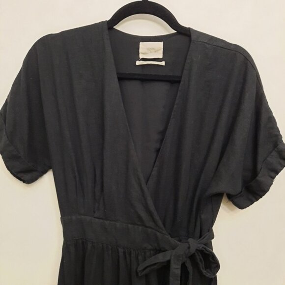 Danielle UO linen midi wrap dress - Picture 2 of 9